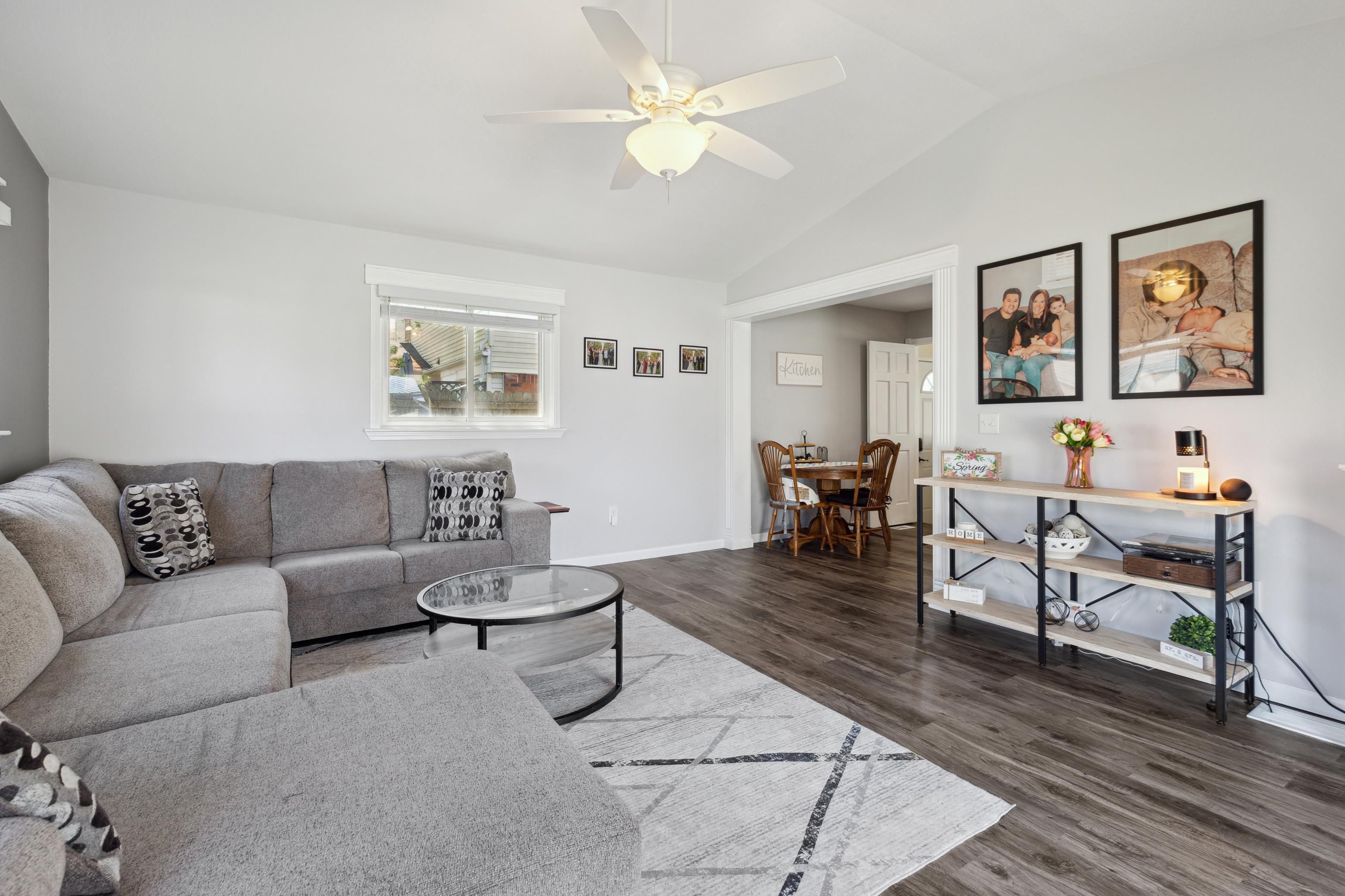 Flat Rock City Wayne, Michigan 48134, United States, 3 Bedrooms Bedrooms, ,1 BathroomBathrooms,Residential,Pending,123700