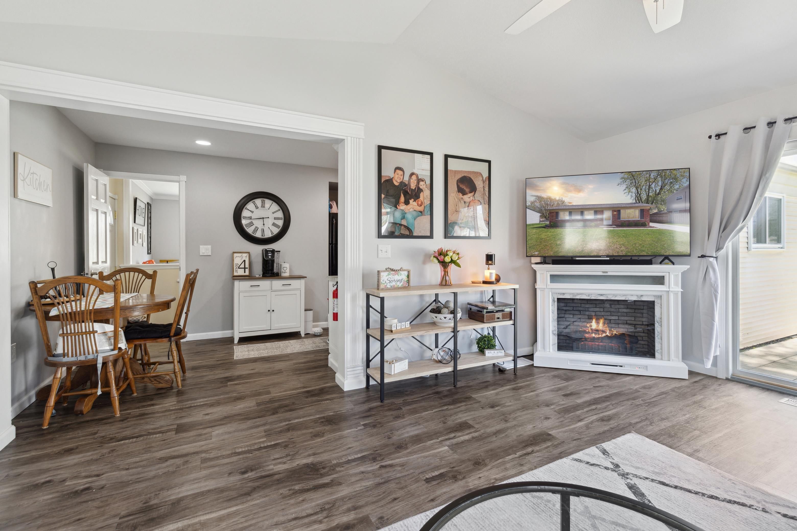 Flat Rock City Wayne, Michigan 48134, United States, 3 Bedrooms Bedrooms, ,1 BathroomBathrooms,Residential,Pending,123700