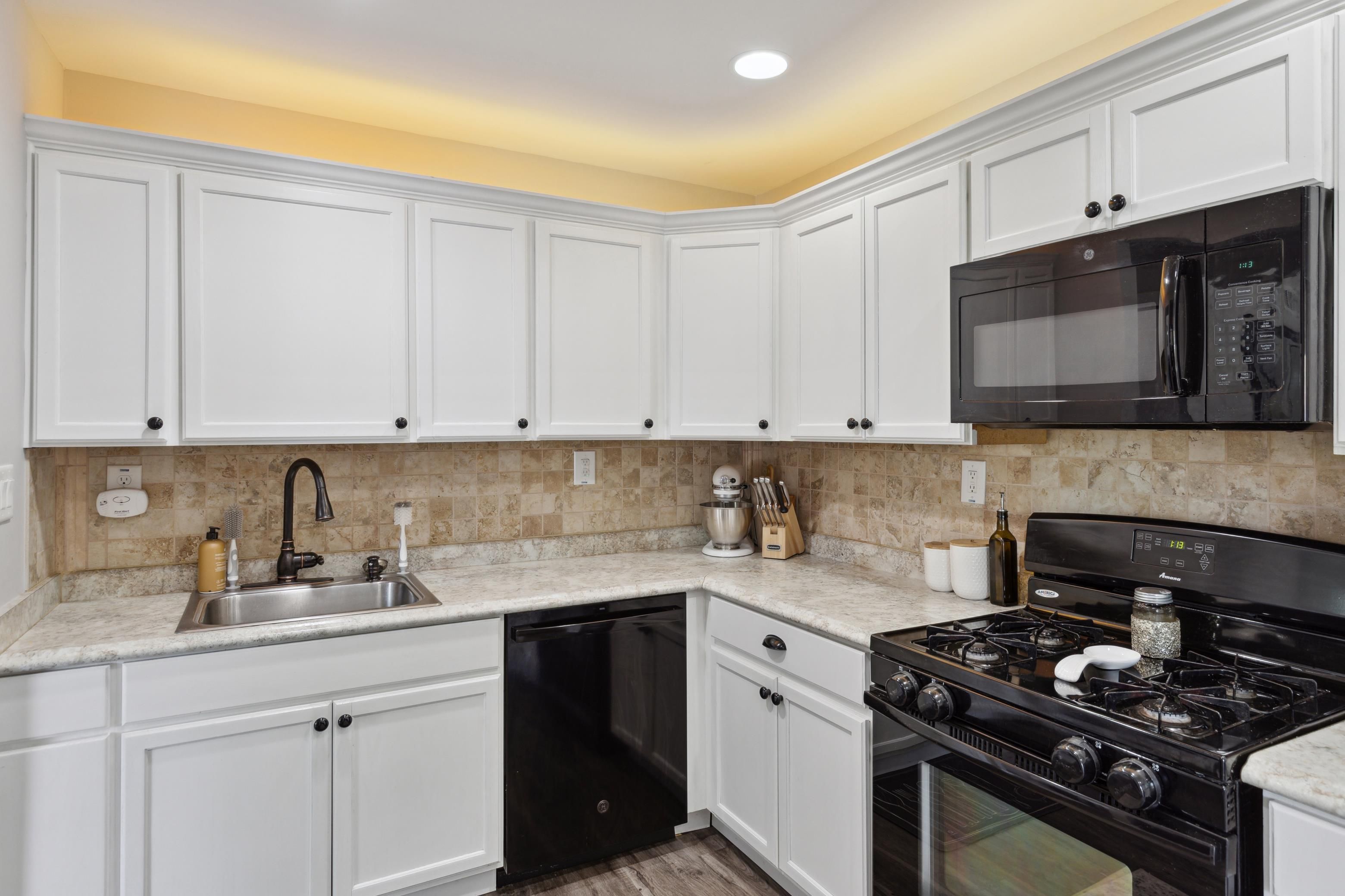 Flat Rock City Wayne, Michigan 48134, United States, 3 Bedrooms Bedrooms, ,1 BathroomBathrooms,Residential,Pending,123700