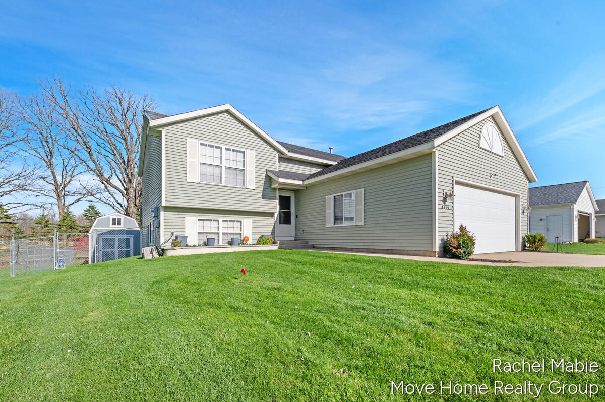 5114 Taylor Ridge Drive SE
