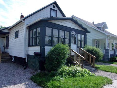 Photo for 1324 Wells Street