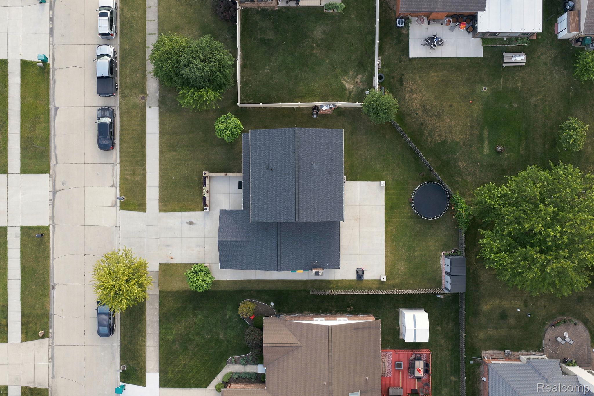 17900 Woodridge Drive