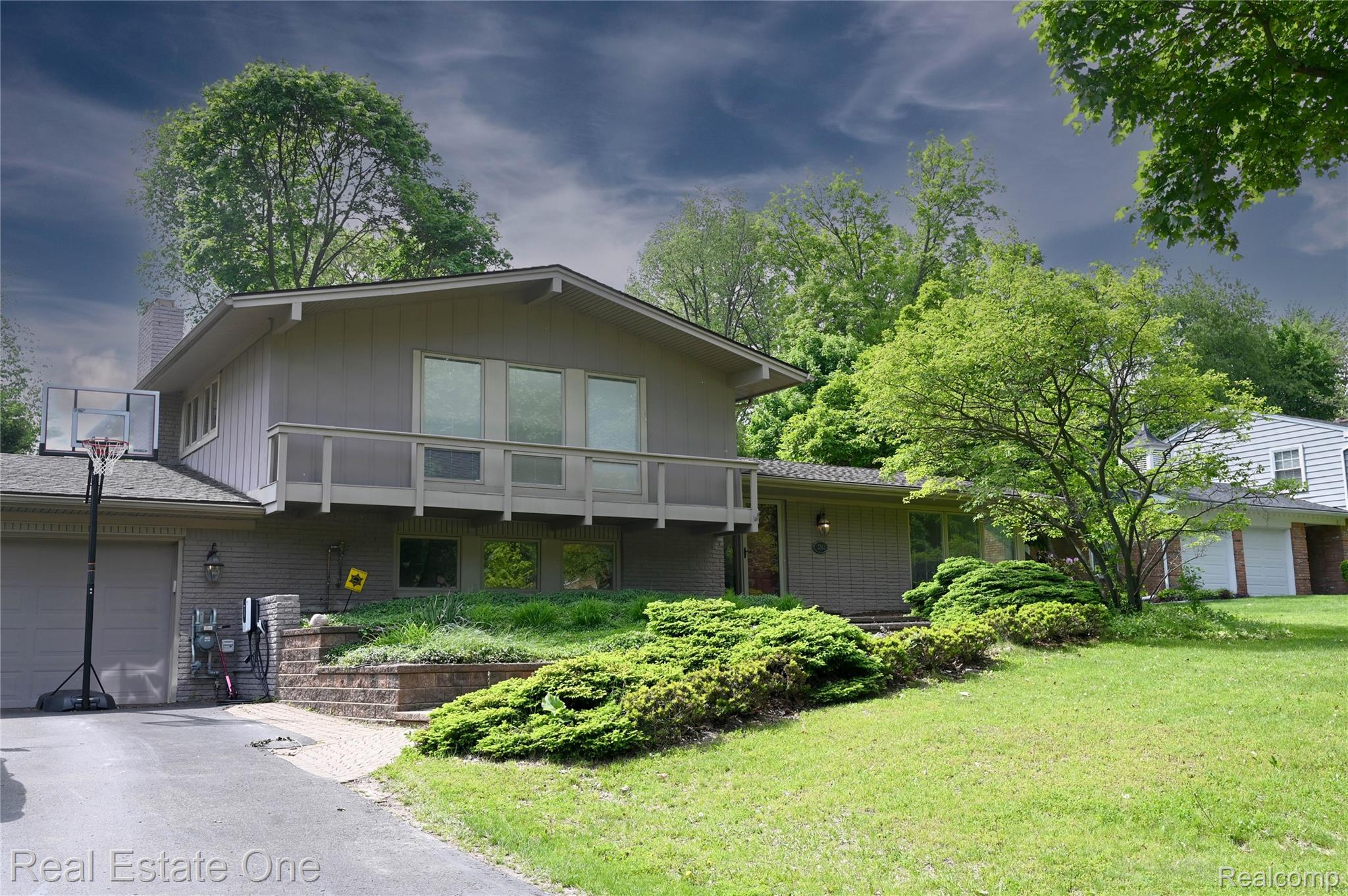 5382 Van Ness Drive