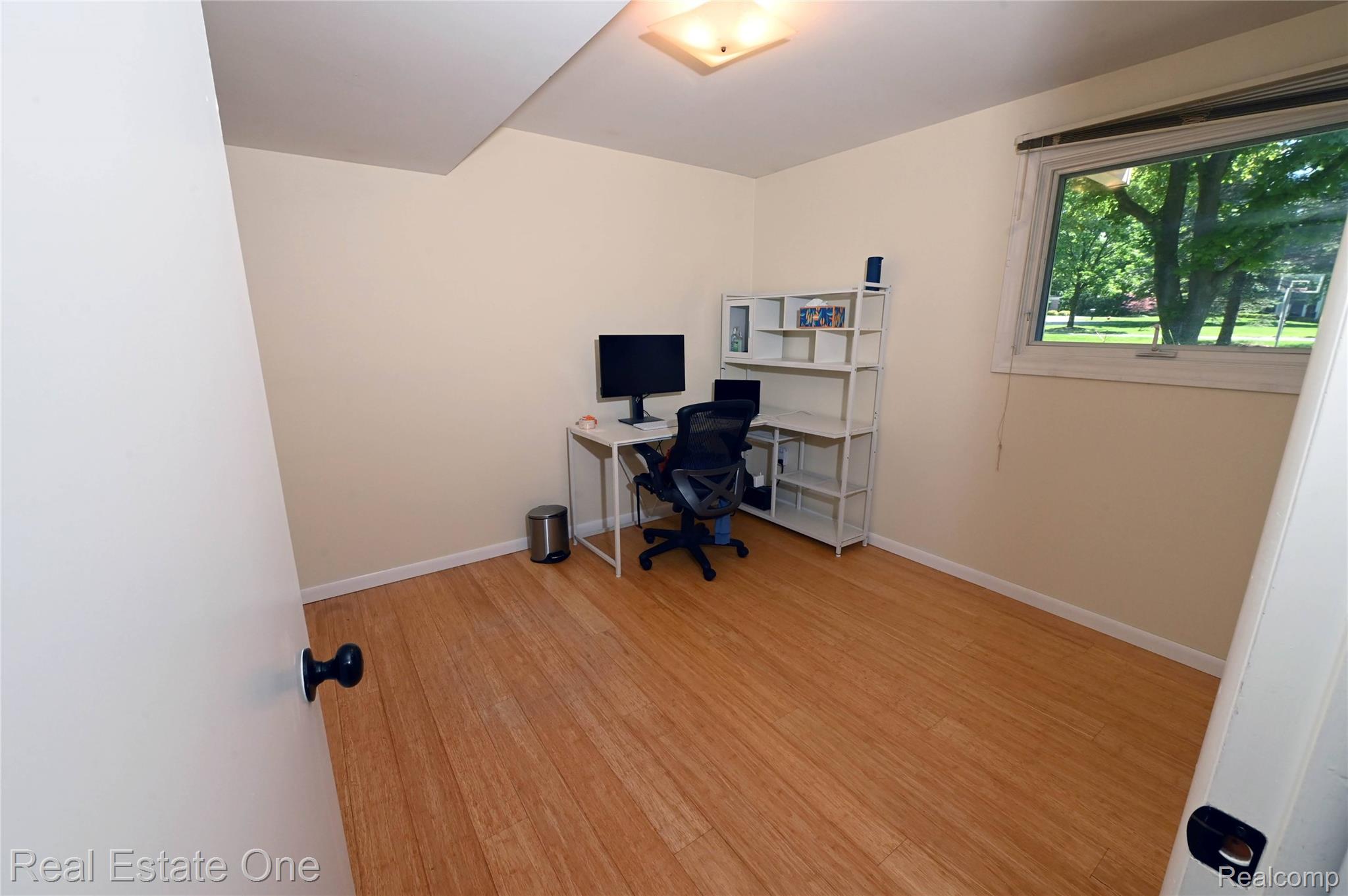 5382 Van Ness Drive