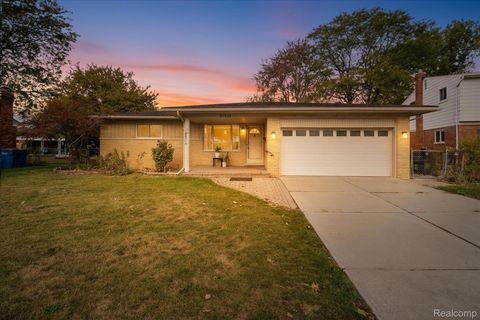 30329 Blancke Drive Warren City MI 48093