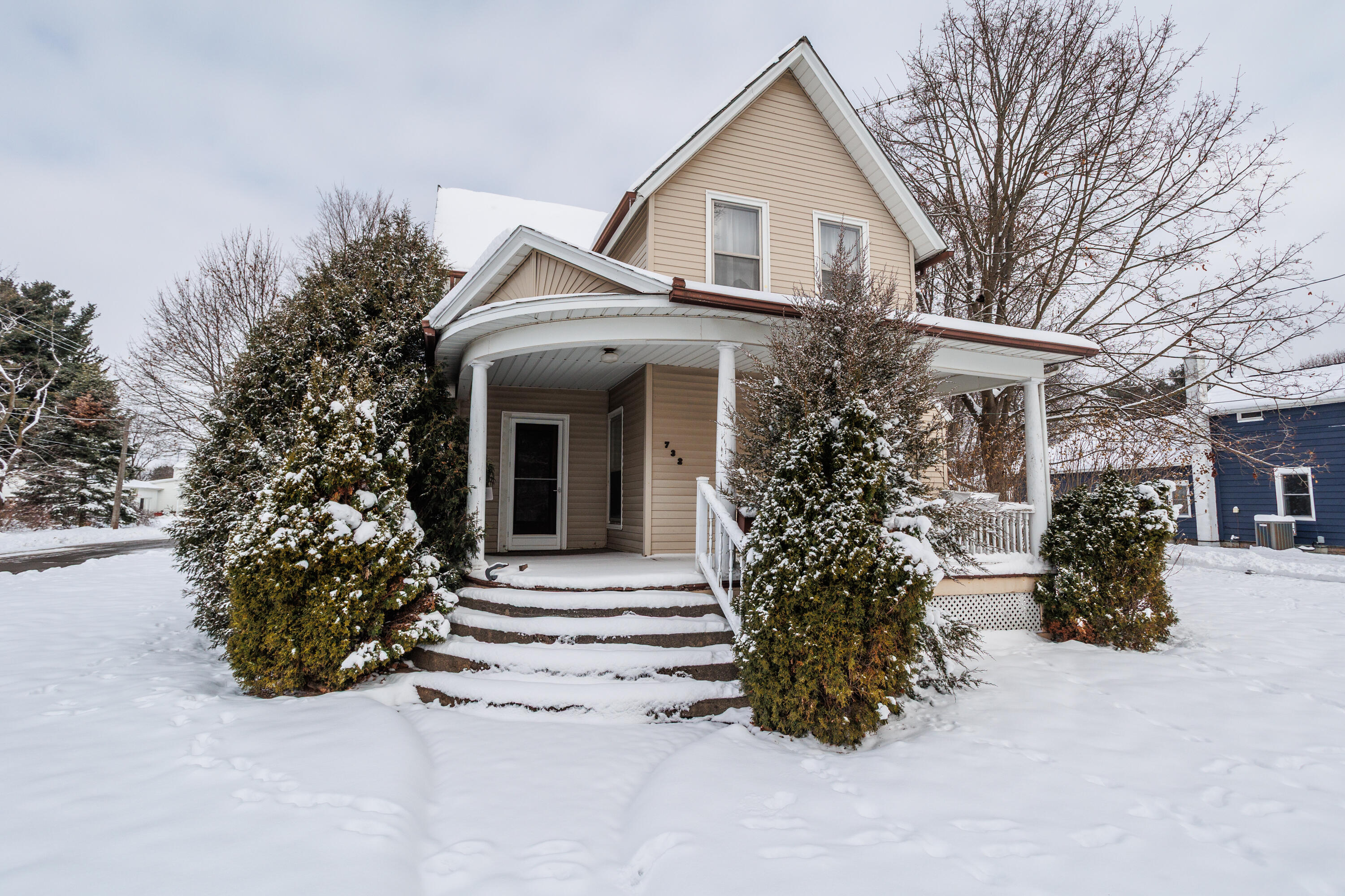 732 W Hanover Street