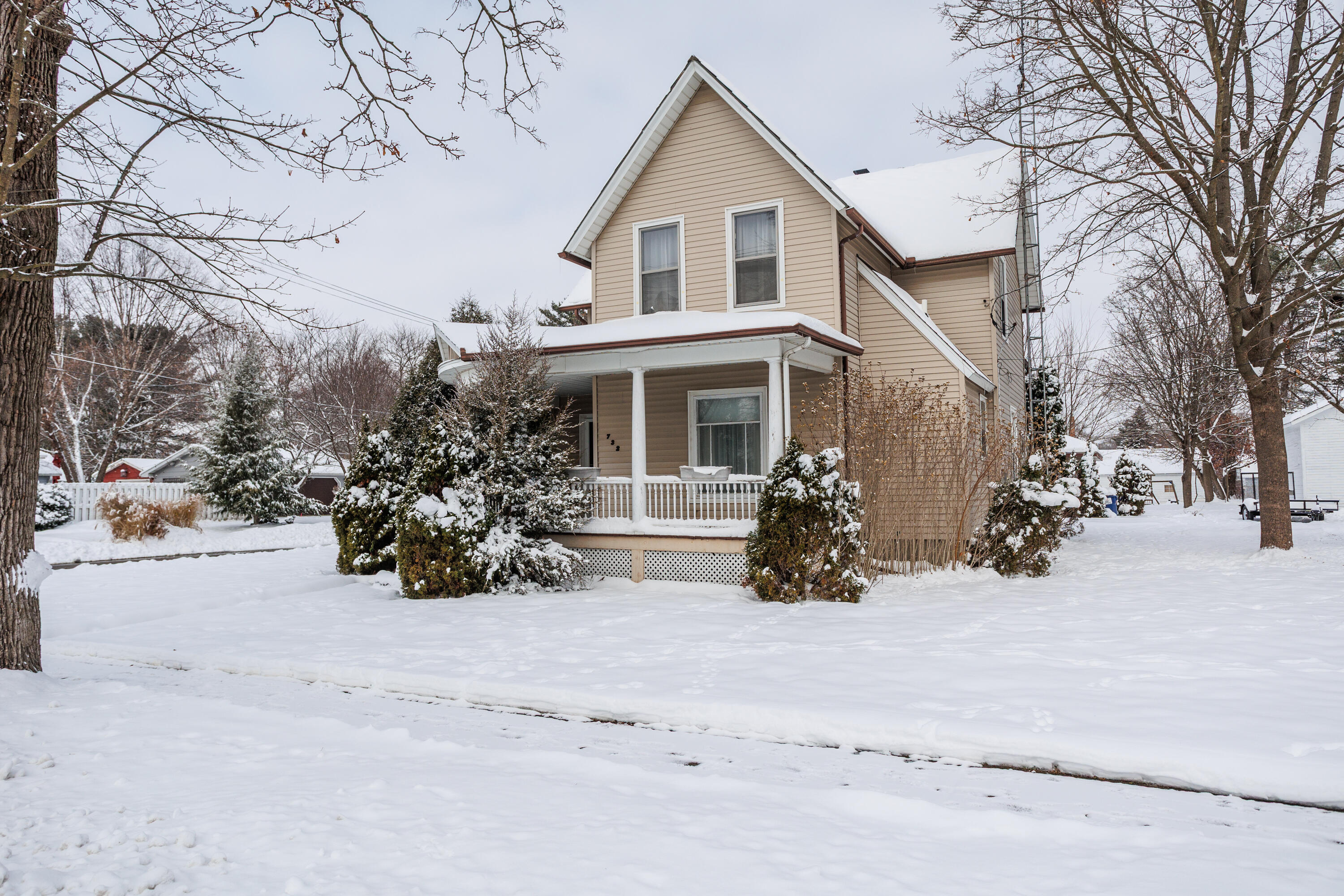 732 W Hanover Street