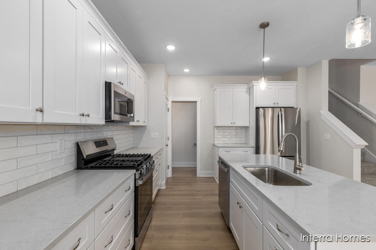 3331 Kings River Street SW 44