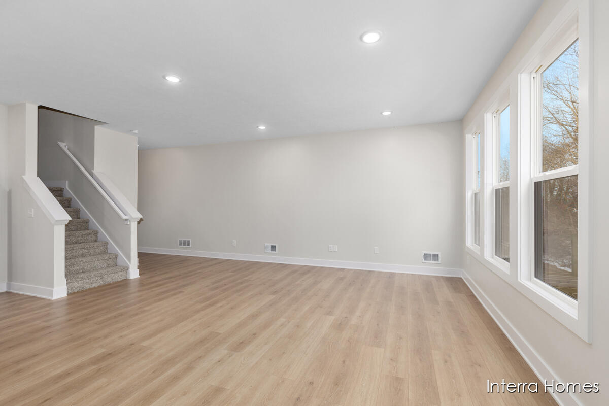 3331 Kings River Street SW 44