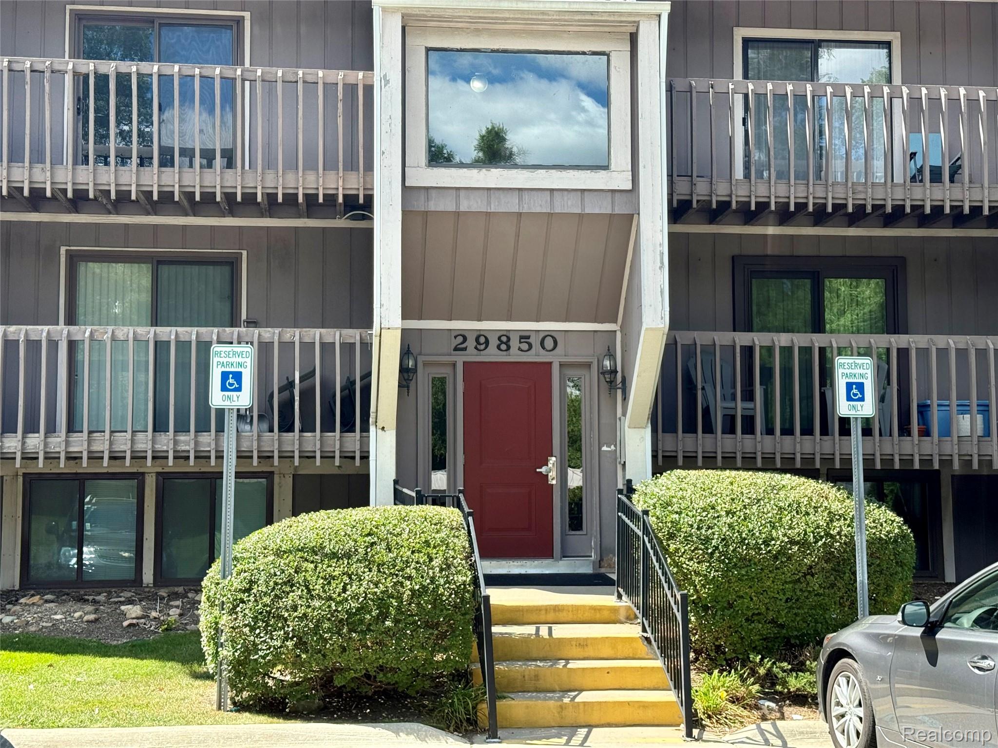 29850 W 12 Mile Road 512