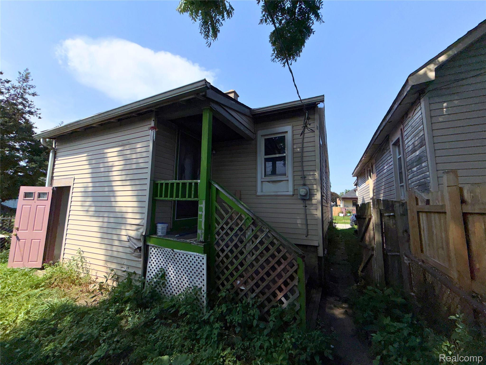 13 Ridge Street