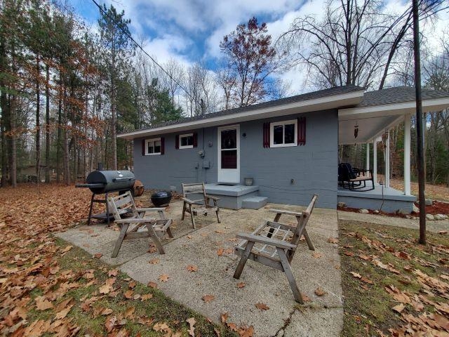 6114 Indian Lake Drive