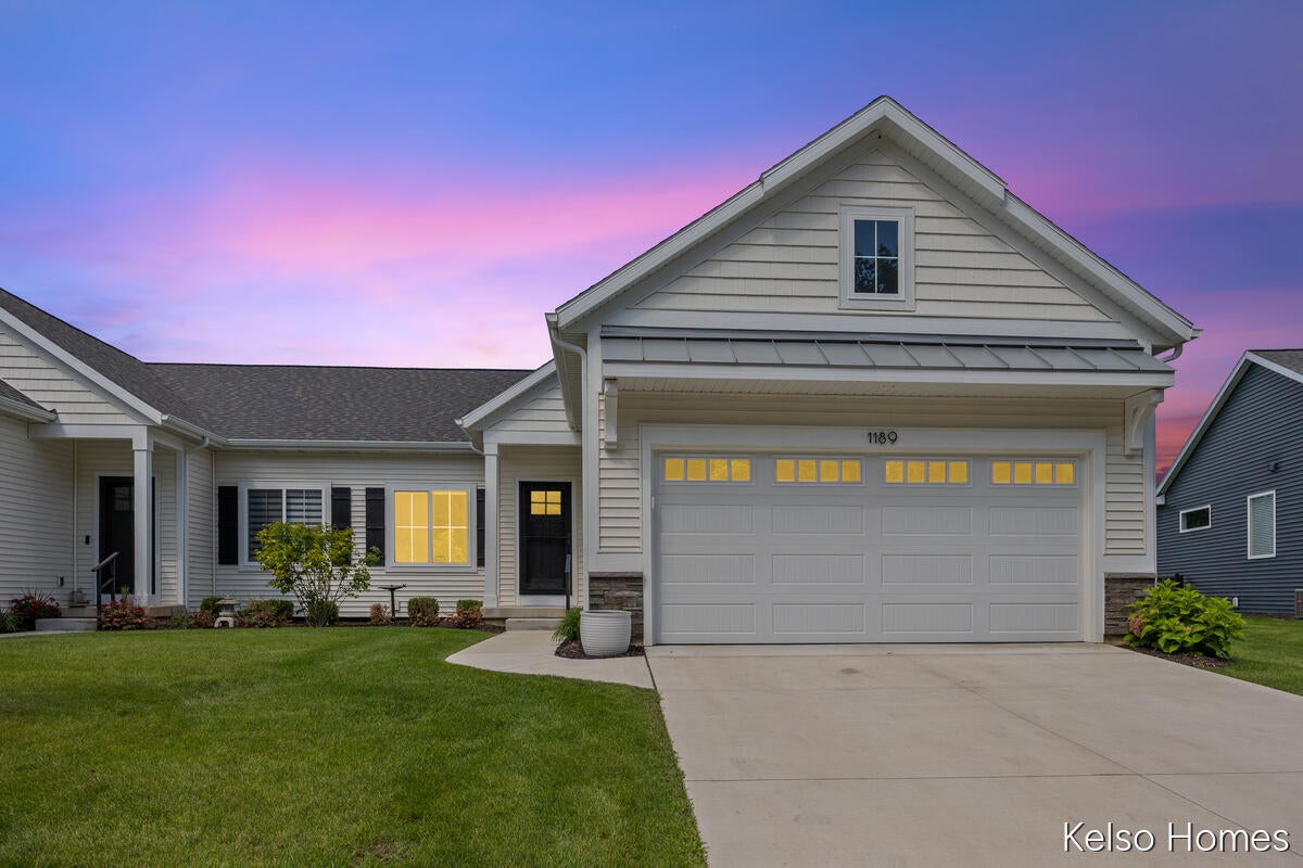 1189 Gleneagle Trail 37