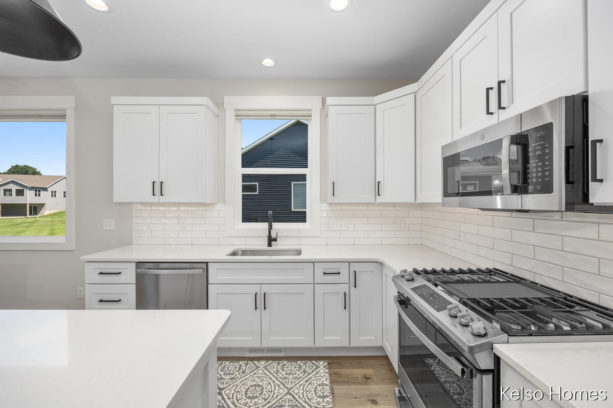 1189 Gleneagle Trail 37