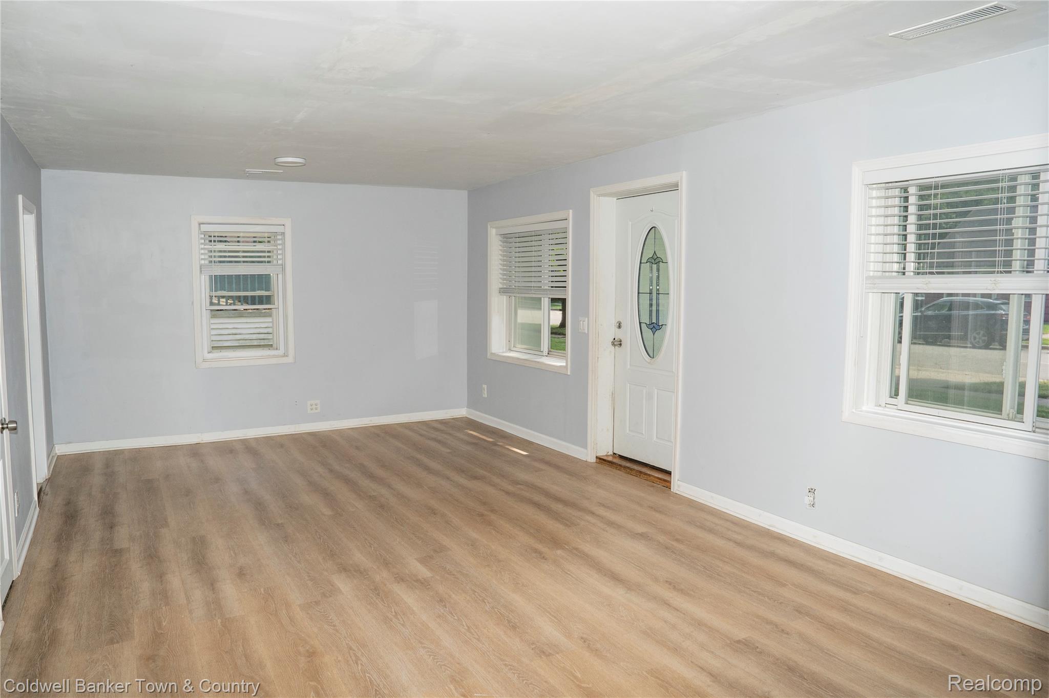 528 W Clinton Street