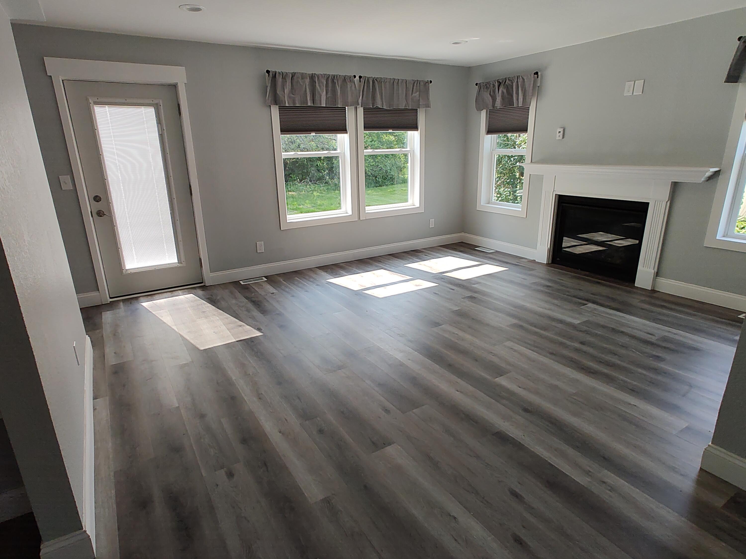 325 N Lincoln Street