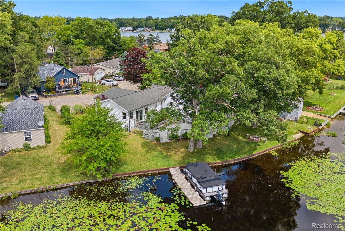 845 S Lakeside Drive