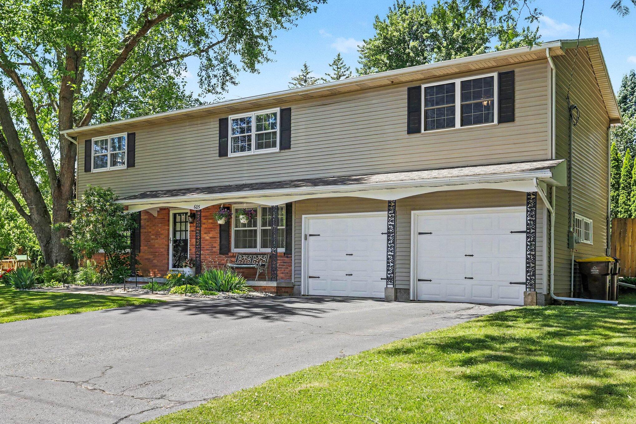 605 East Drive