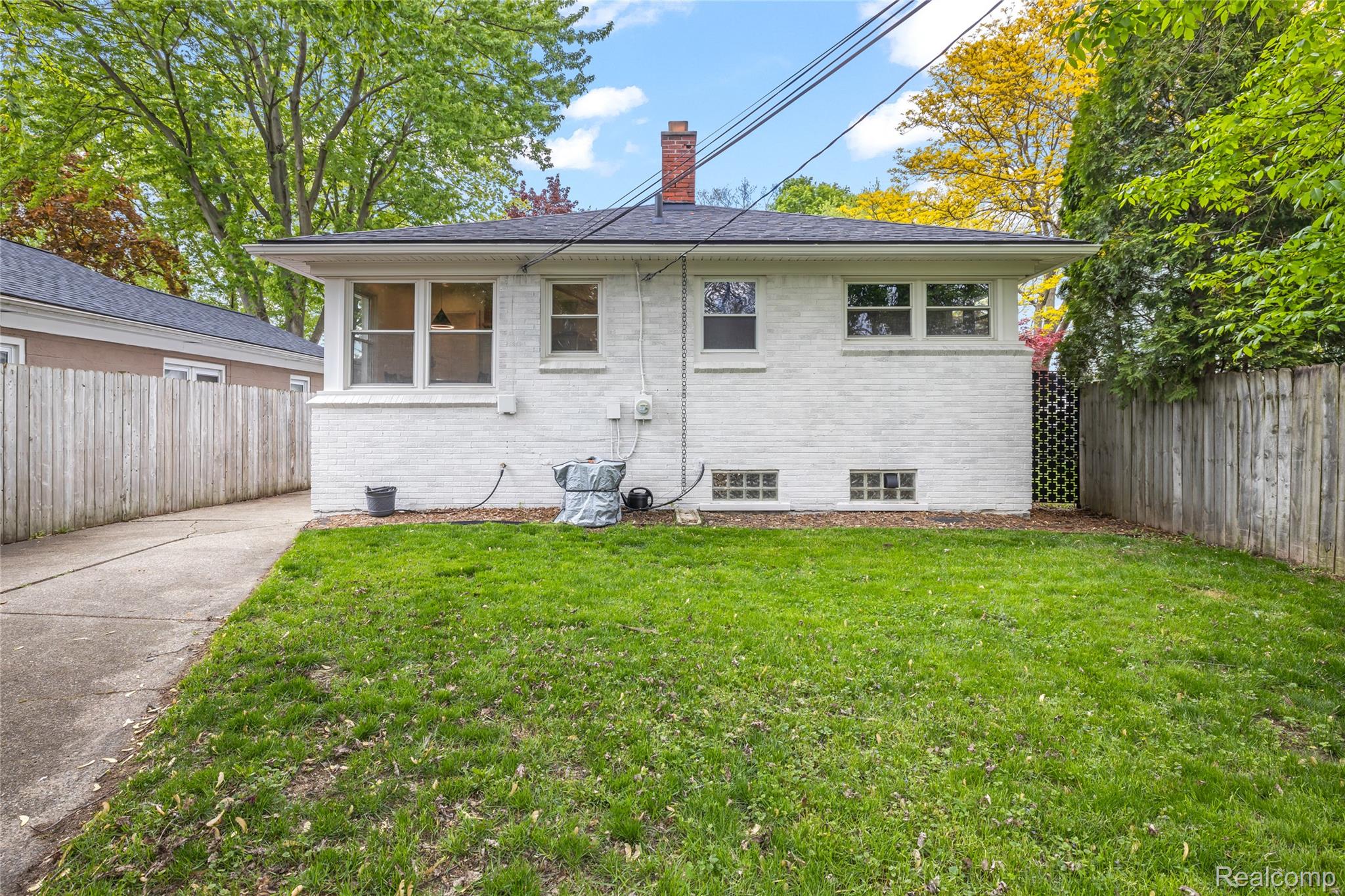 1916 Kalama Avenue