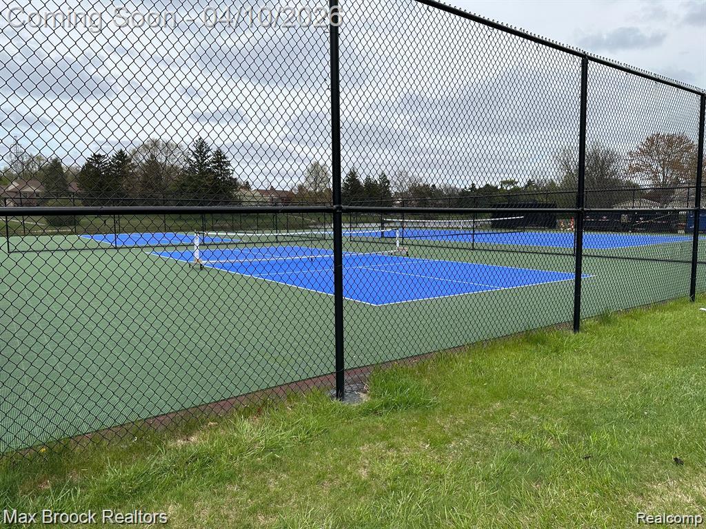 4231 Foxpointe Drive