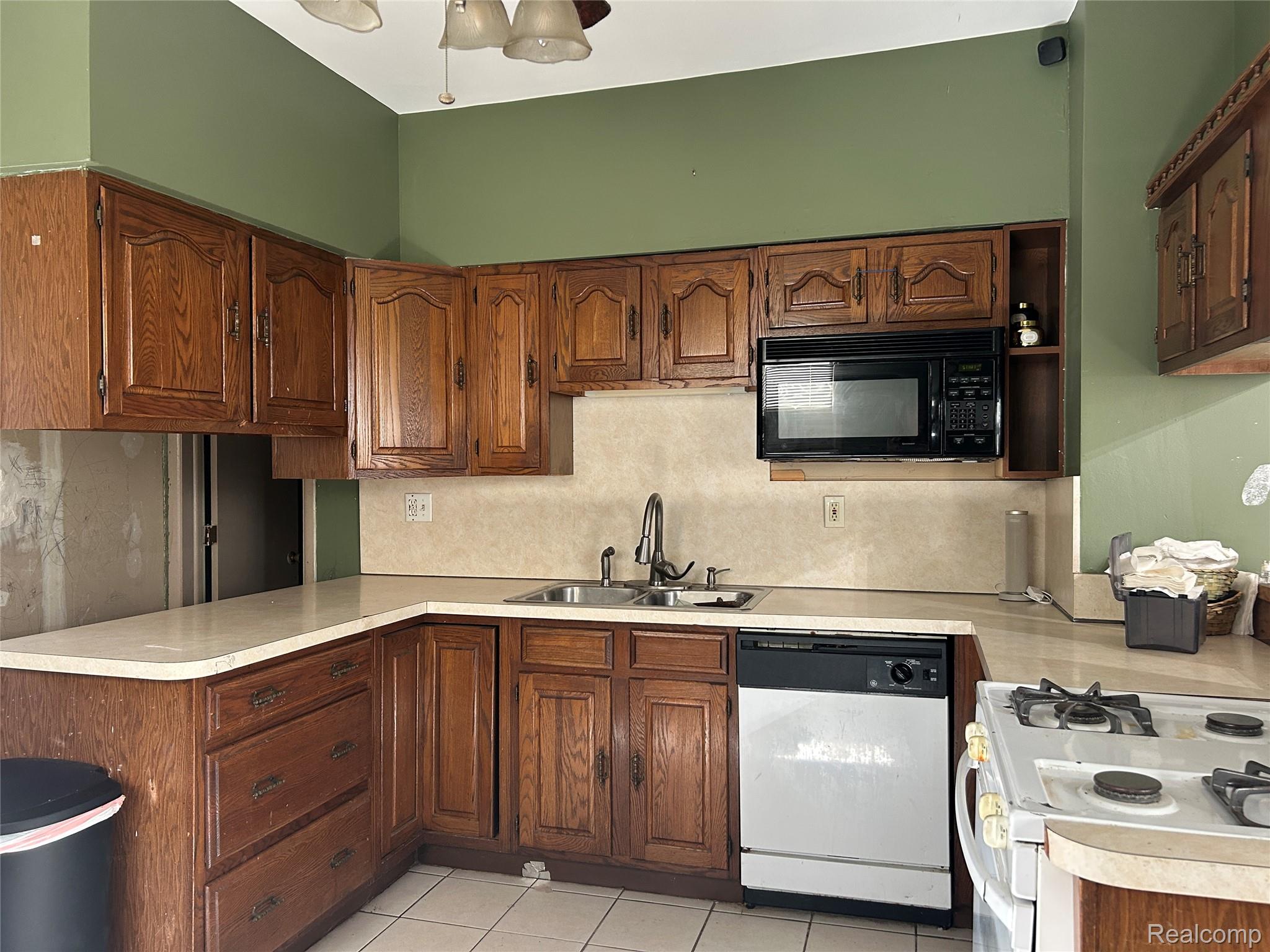 11591 Saint Aubin Street