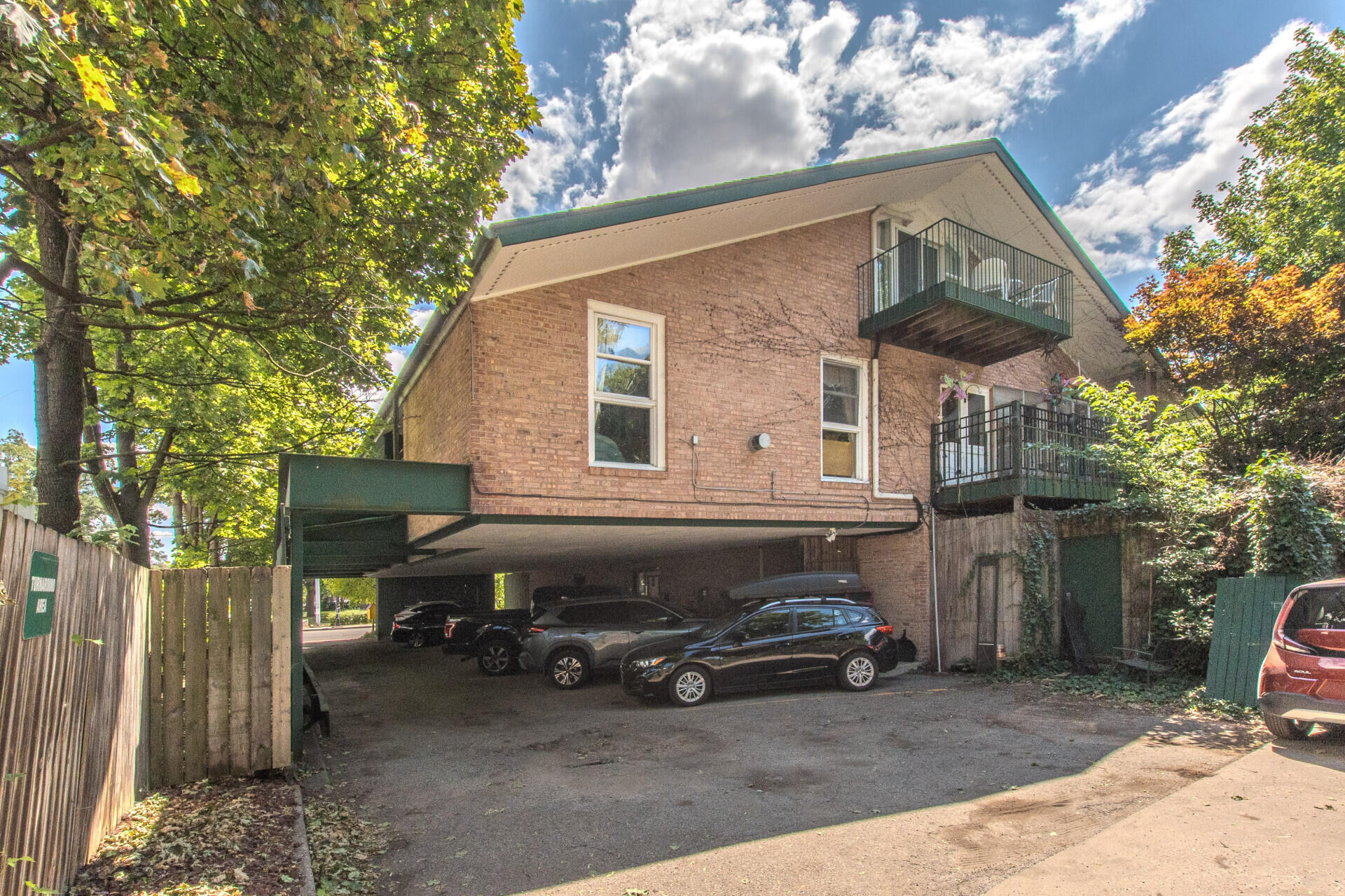 921 E Huron Street 6