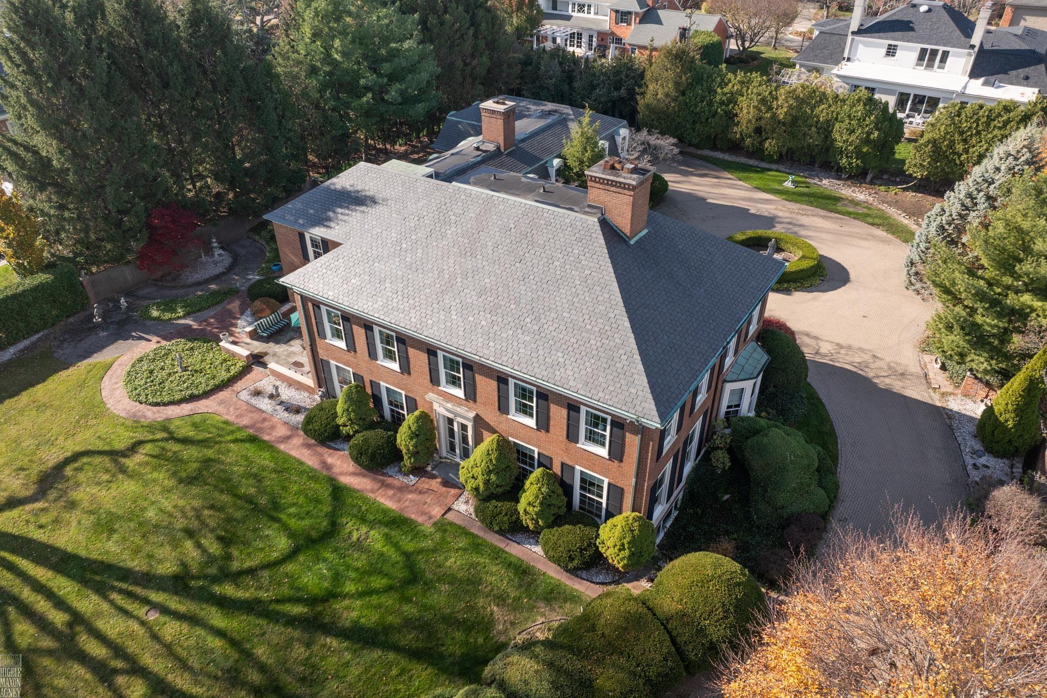 105 Lake Shore Road