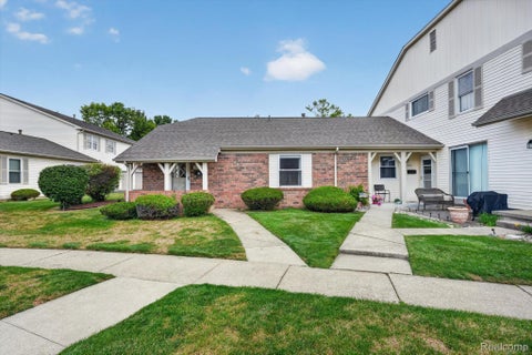 Tiny photo for 12000 Juniper Way #16, Grand Blanc City, MI 48439 (MLS # 20261069384)