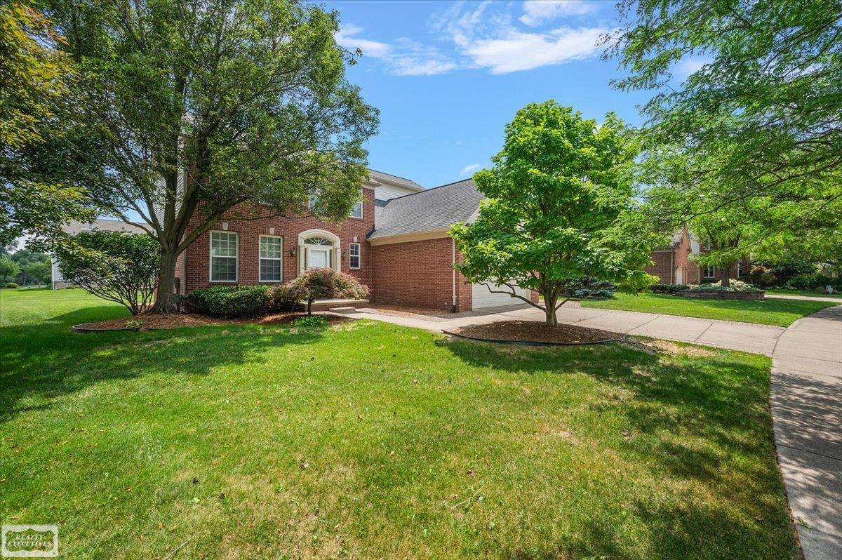 4704 walden Drive