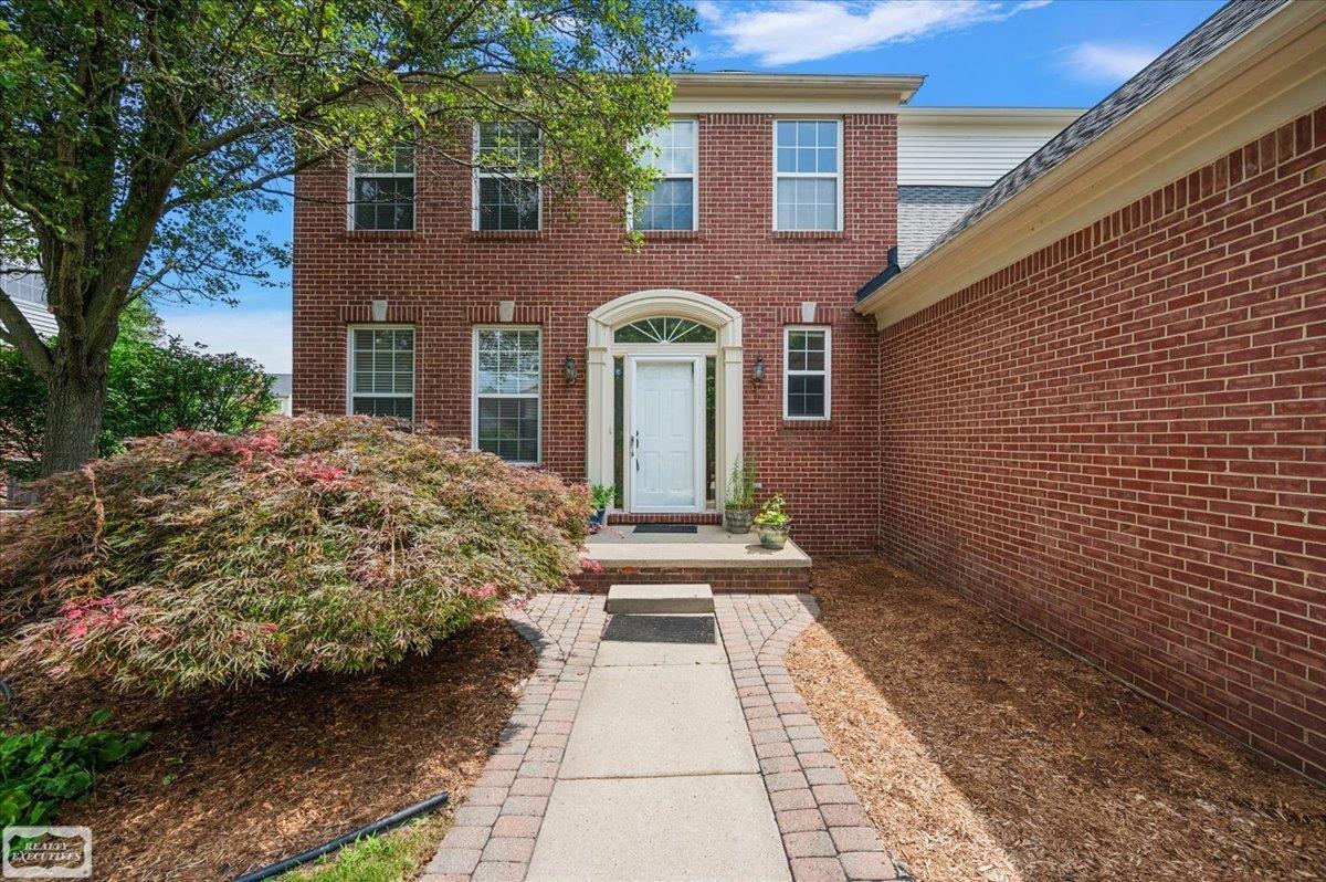 4704 walden Drive