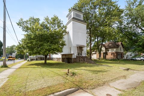 1302 Cooper Street Jackson City Jackson MI 49202