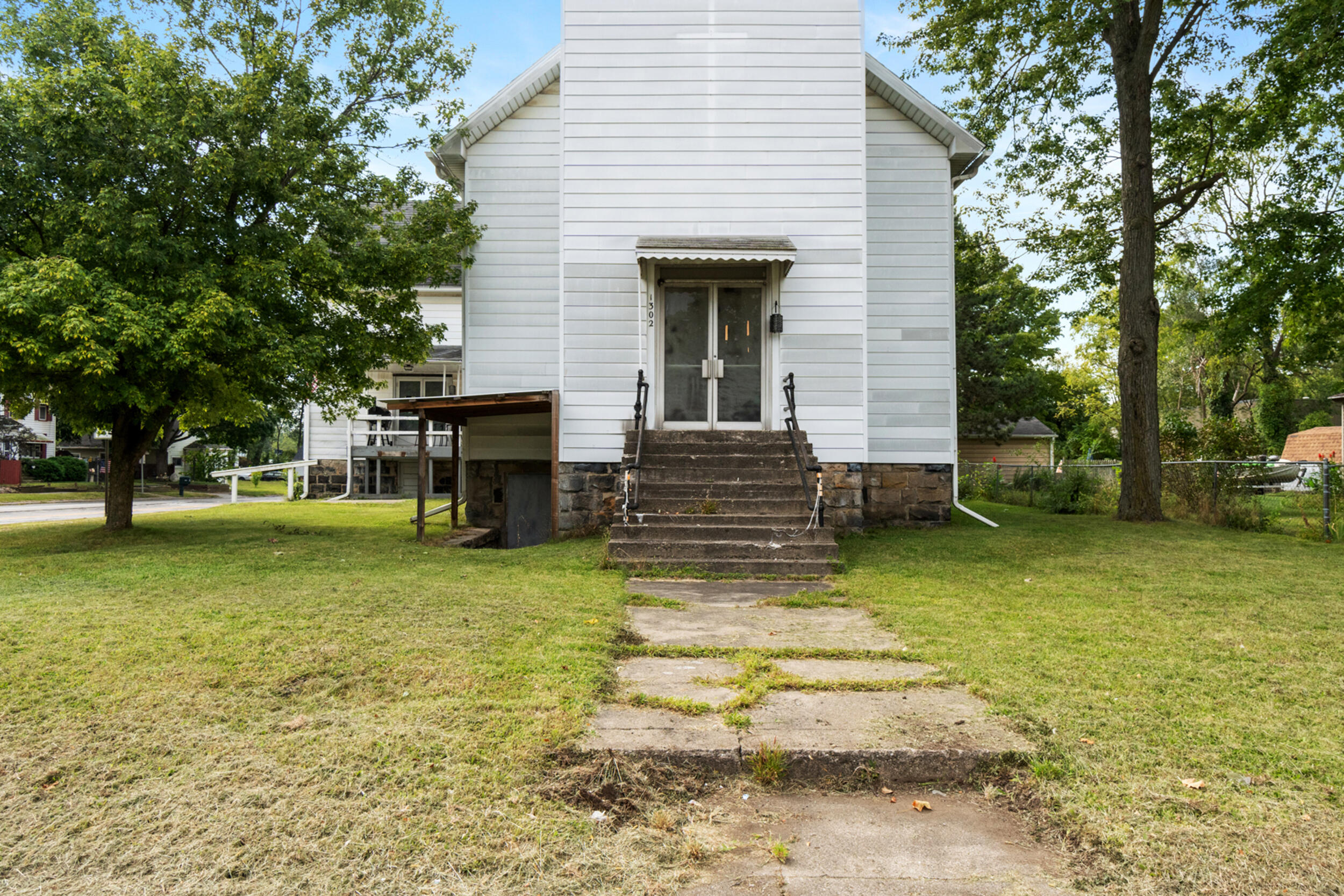1302 Cooper Street
