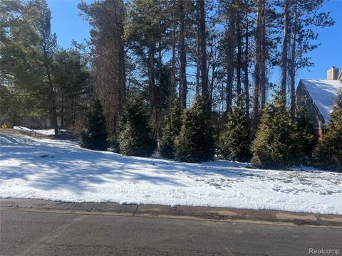 3291 Timberlake Drive Commerce Charter Township MI 48390