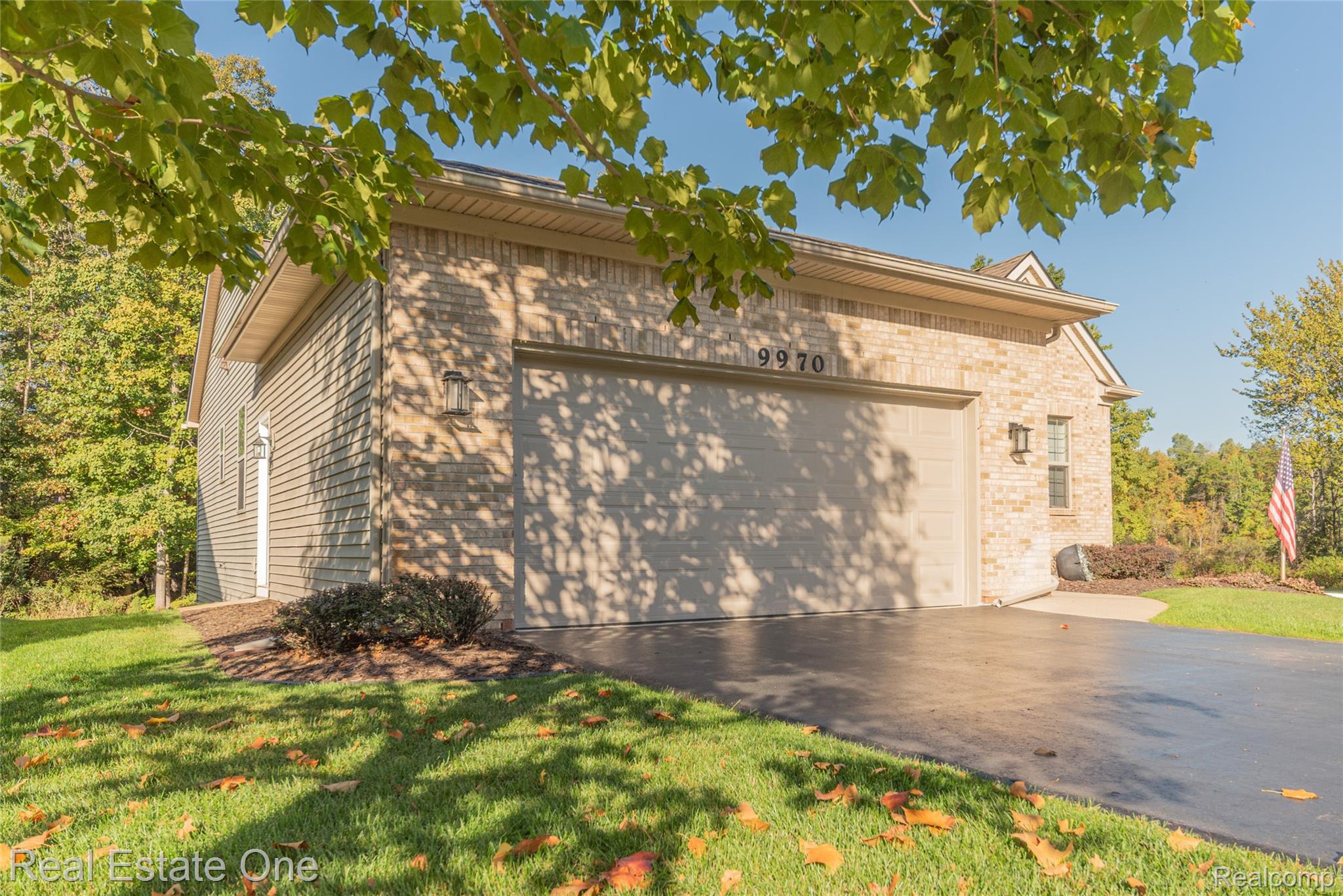 9970 Whispering Wood Drive