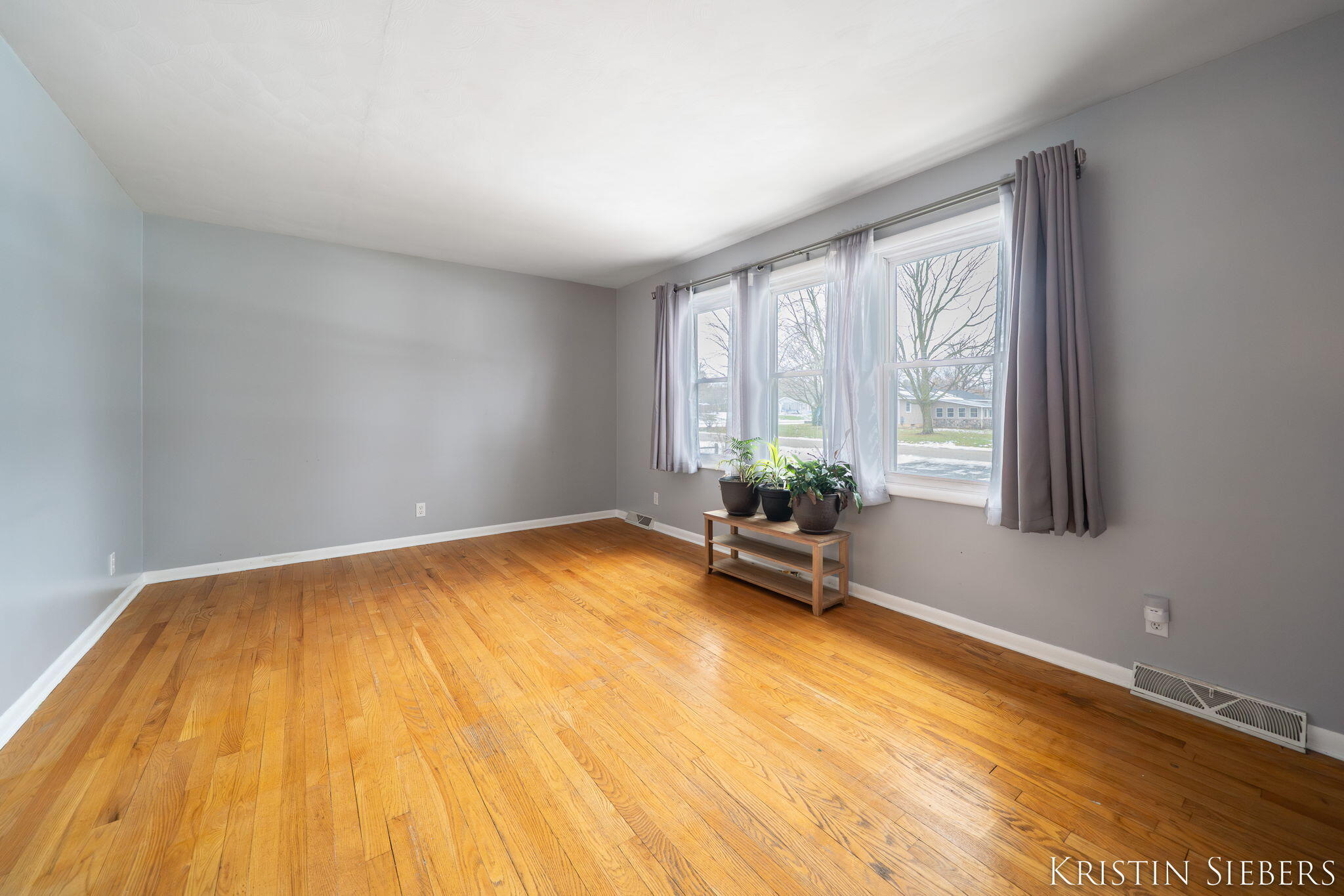 8252 Lamplight Drive