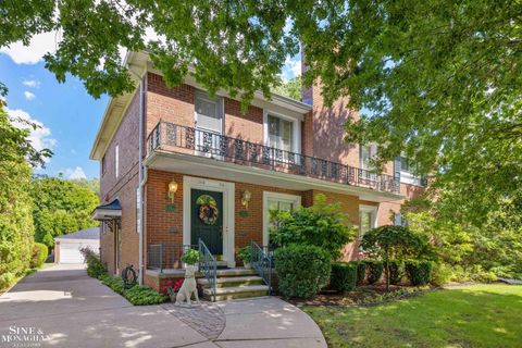 716 Trombley Road Grosse Pointe Park City MI 48230