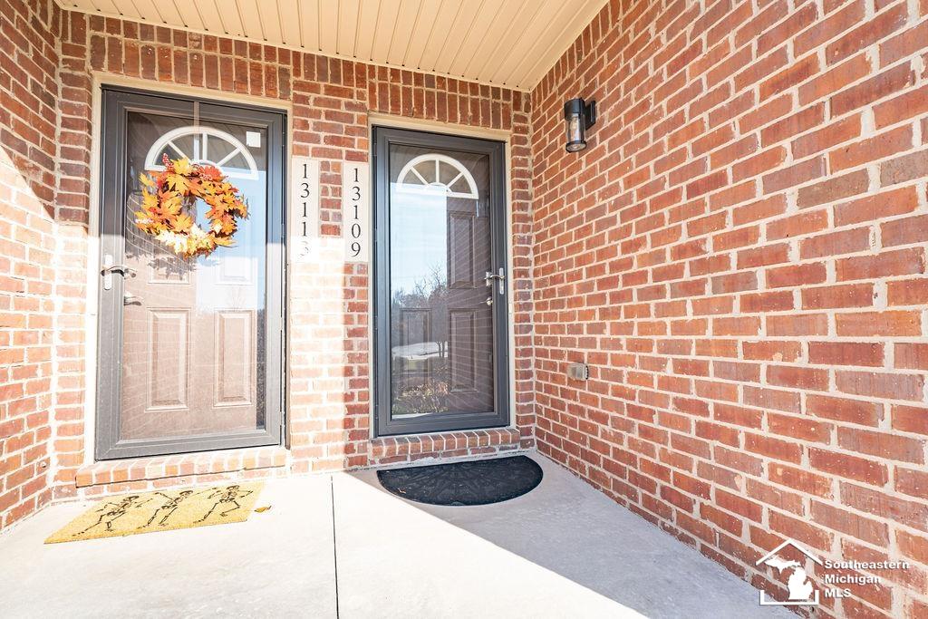 13109 Woodridge Circle