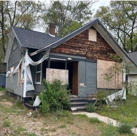 56 E Lincoln Avenue Muskegon Heights City MI 49444