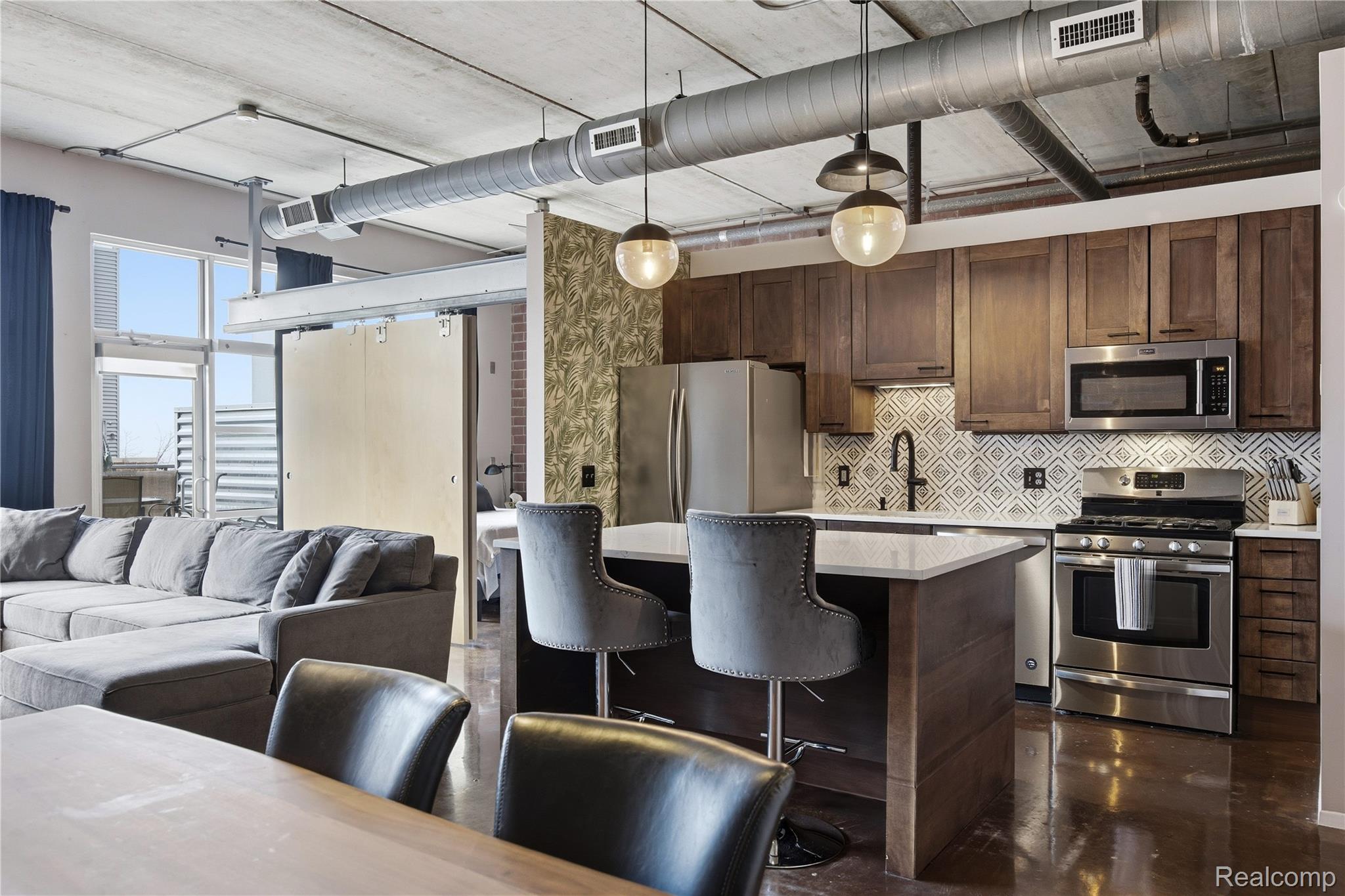 322 E Harrison Avenue 12