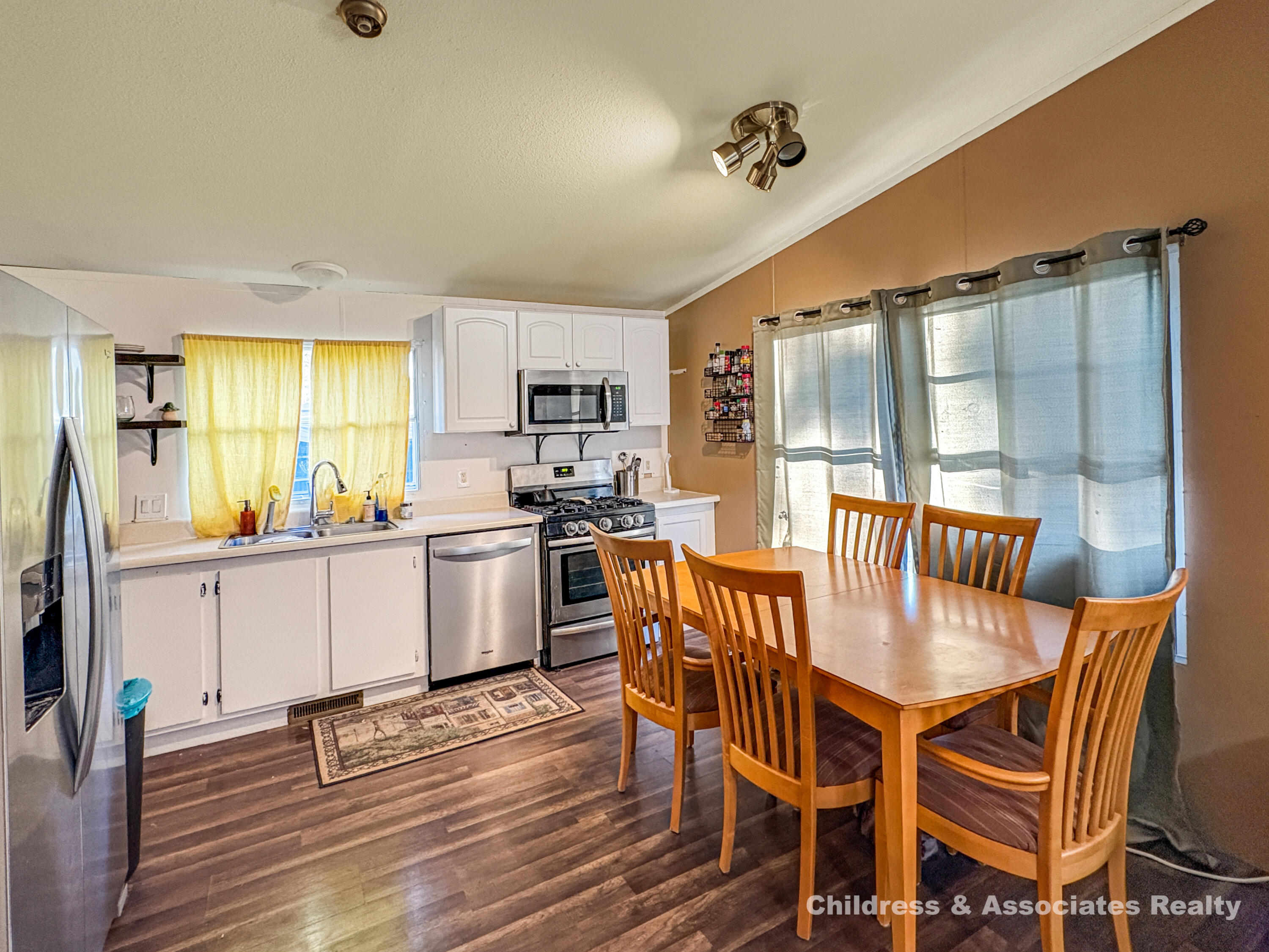 323 Scabbard Street SW