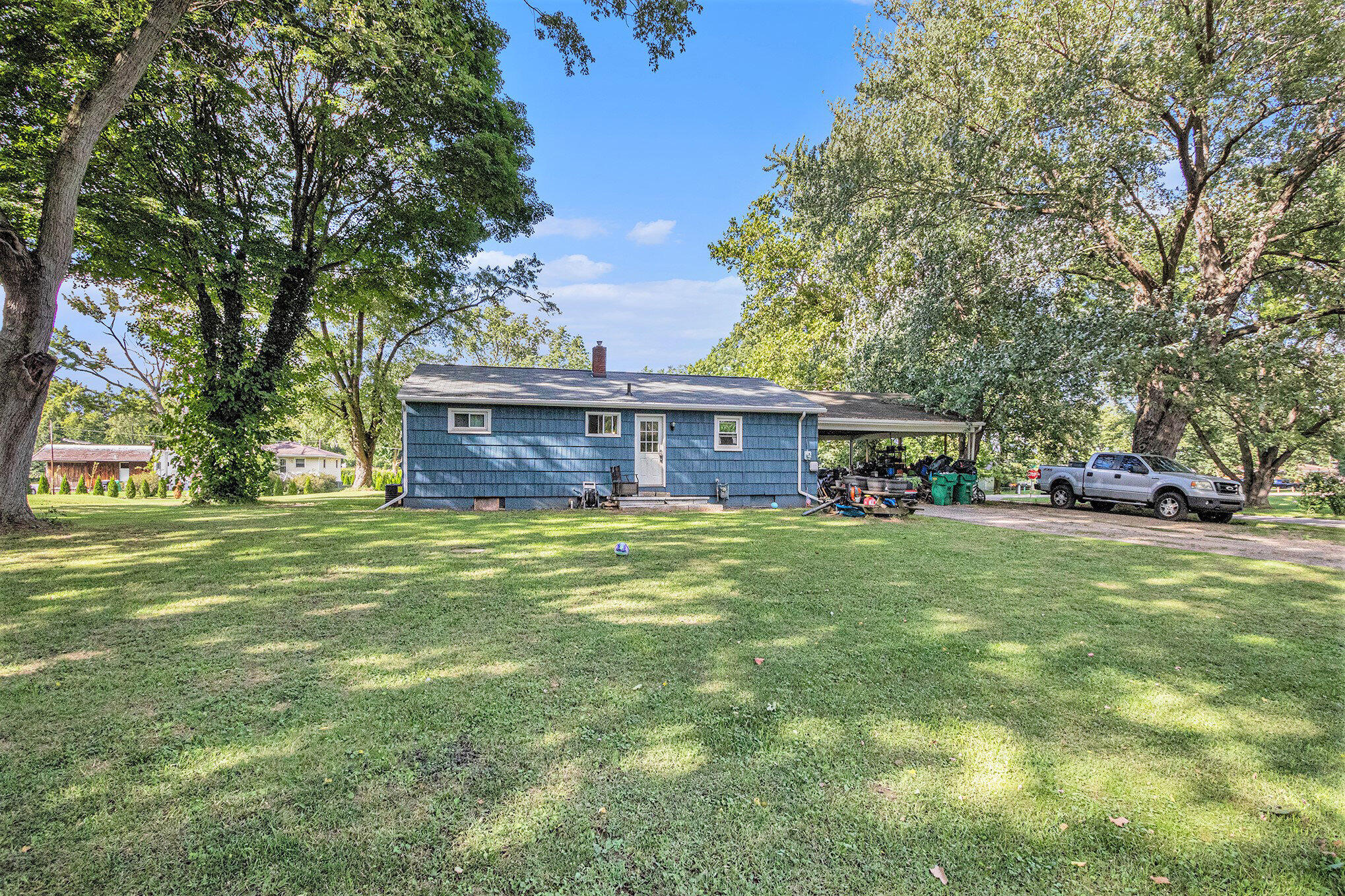 2262 Warren Road