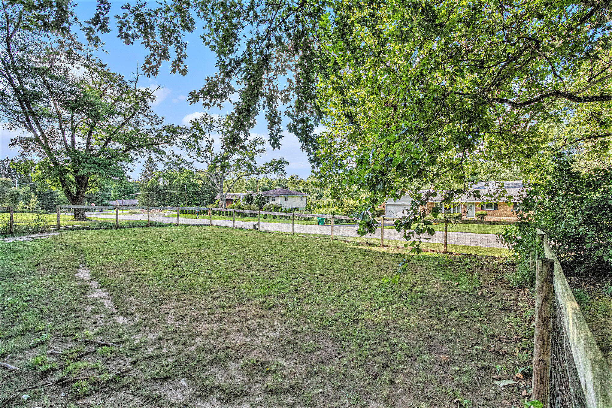 2262 Warren Road
