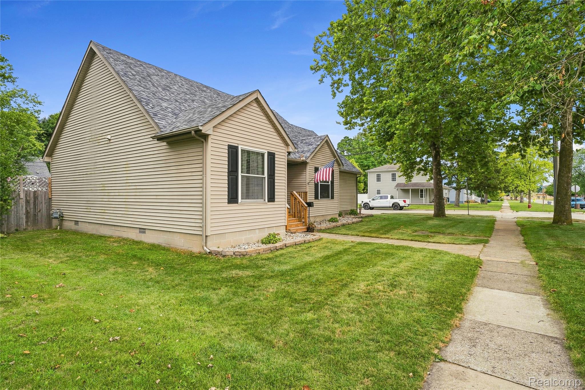 26312 Ypsilanti Street