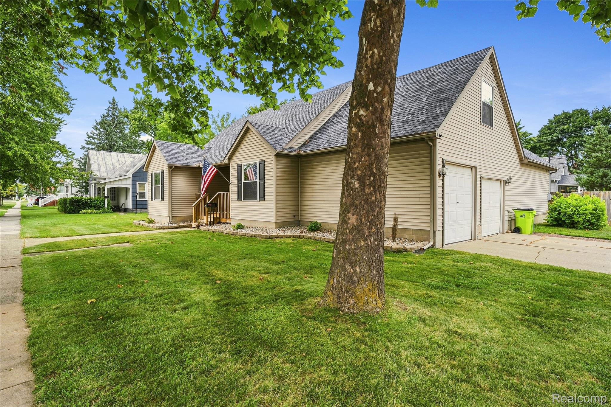 26312 Ypsilanti Street
