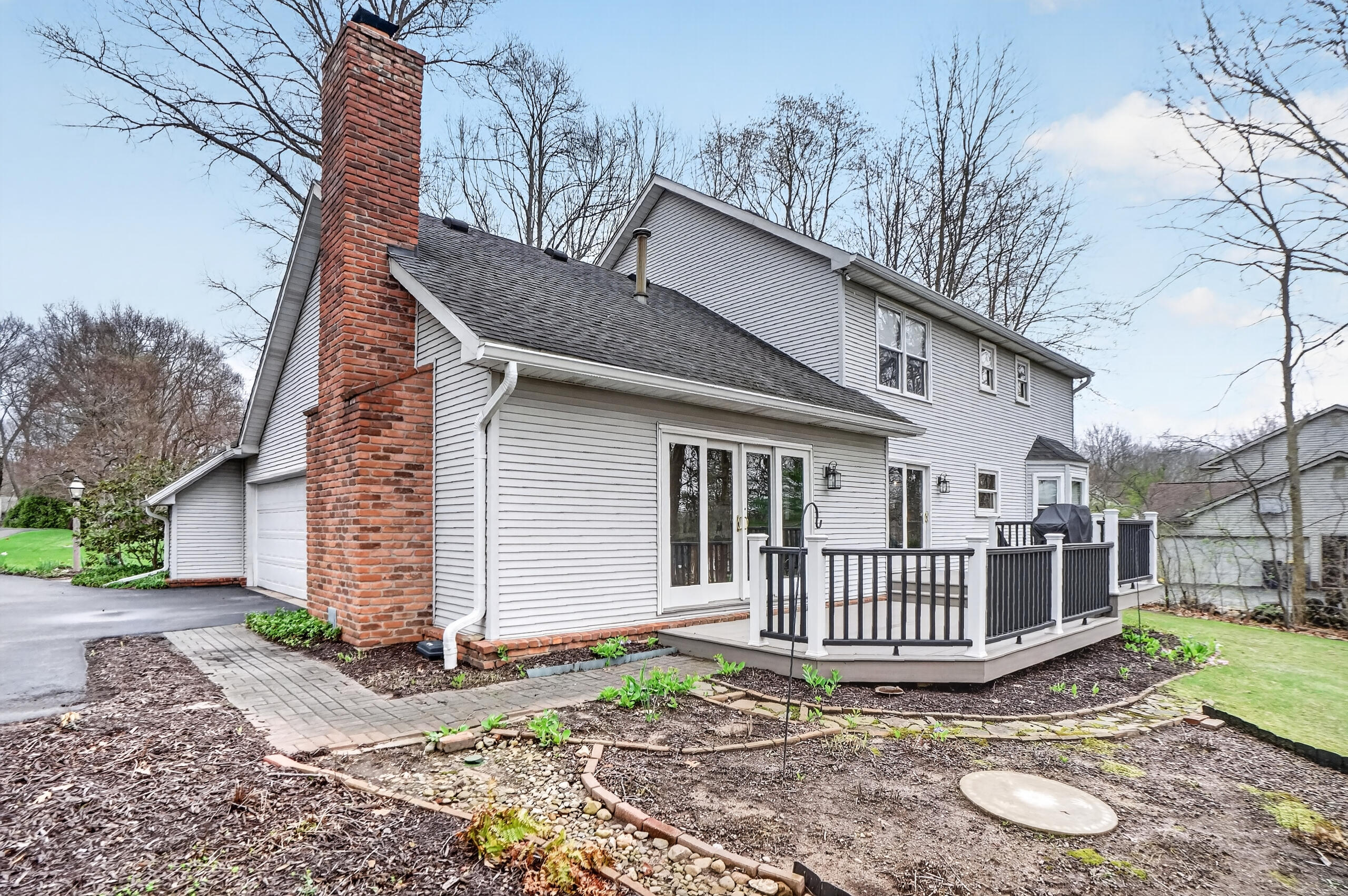 10434 Sourwood Court