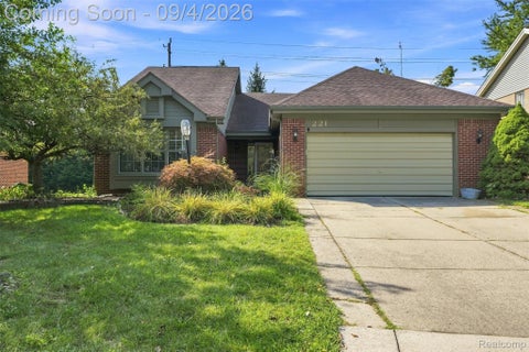 Photo of 221 Sandalwood Drive, Rochester Hills City, MI 48307 (MLS # 20261069083)