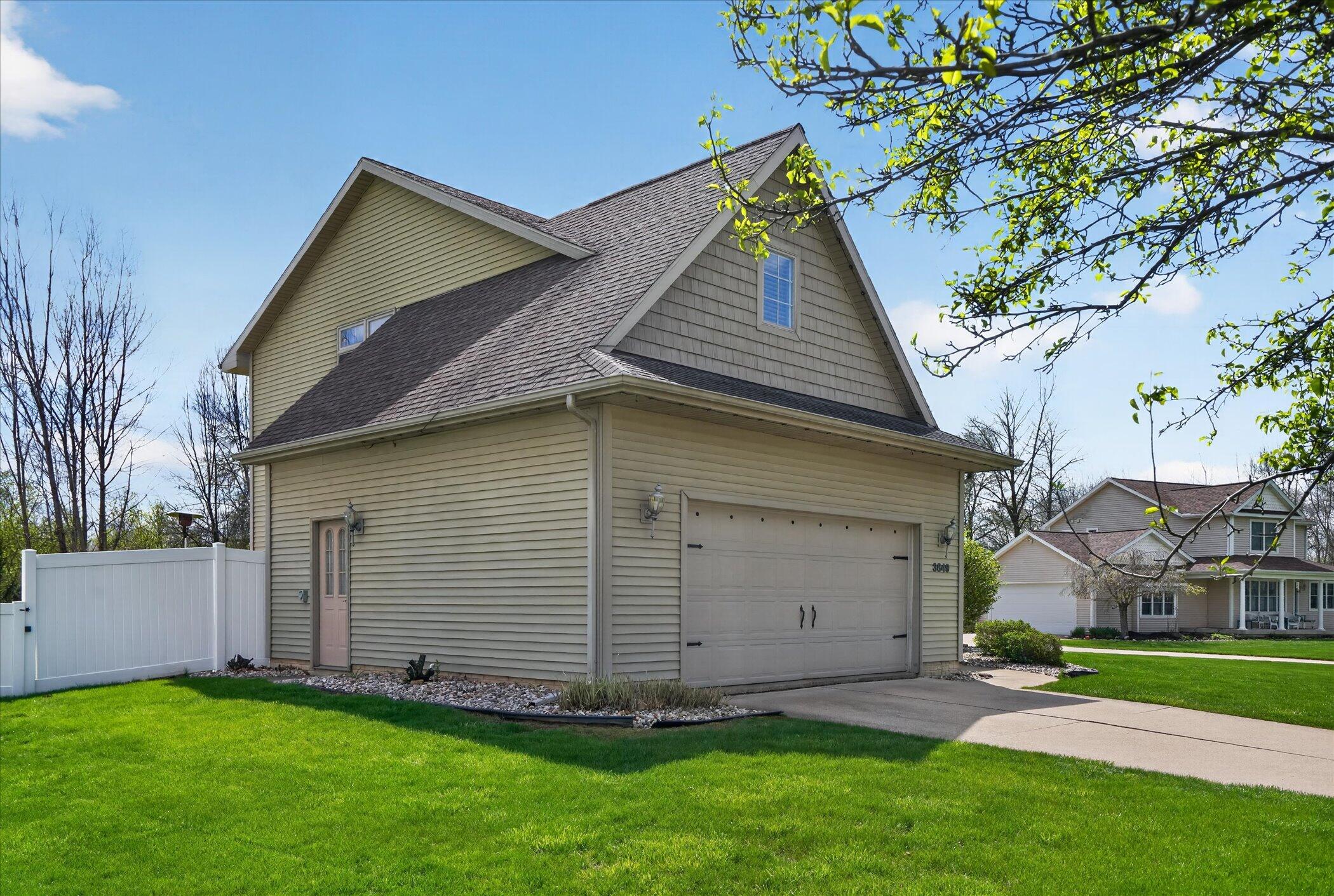 3849 Thorncrest Drive