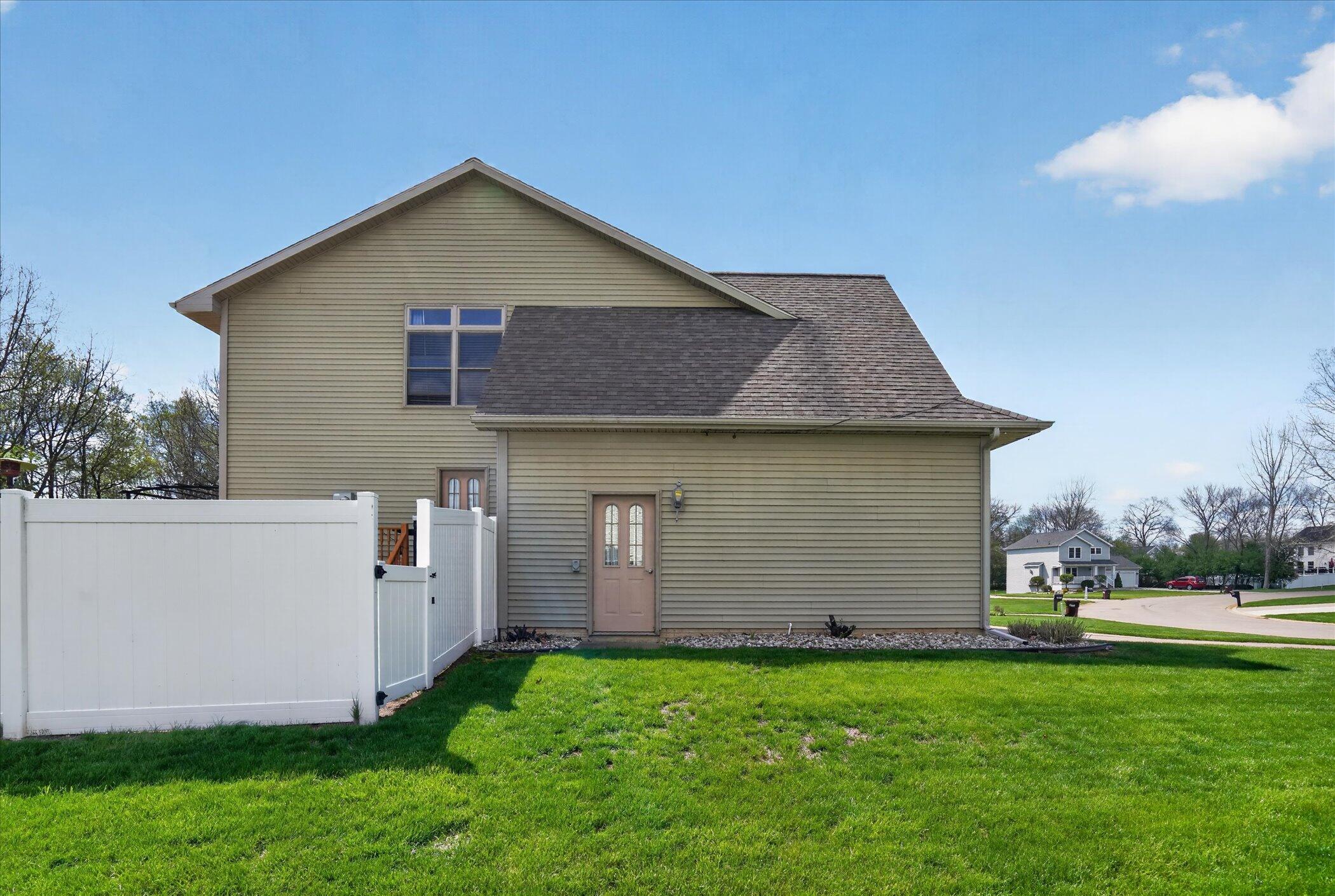 3849 Thorncrest Drive
