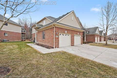 29424 Woodpark Circle Warren City MI 48092