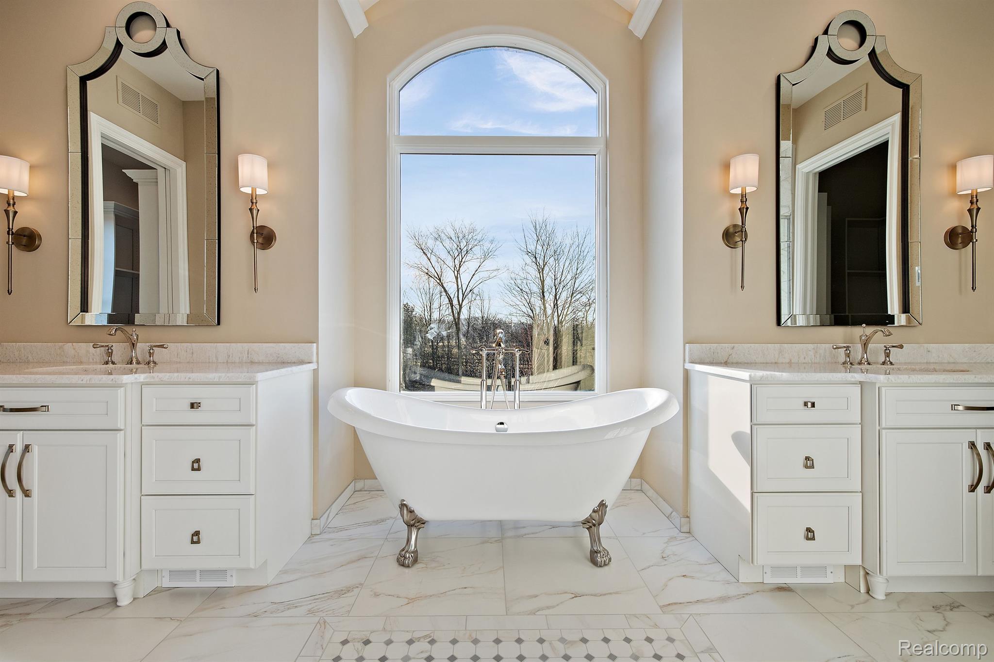 145 BRIDGEVIEW Drive